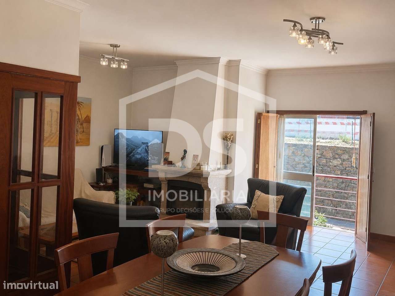 Moradia T4 Premium com Terraço e Garagem - Godim-18