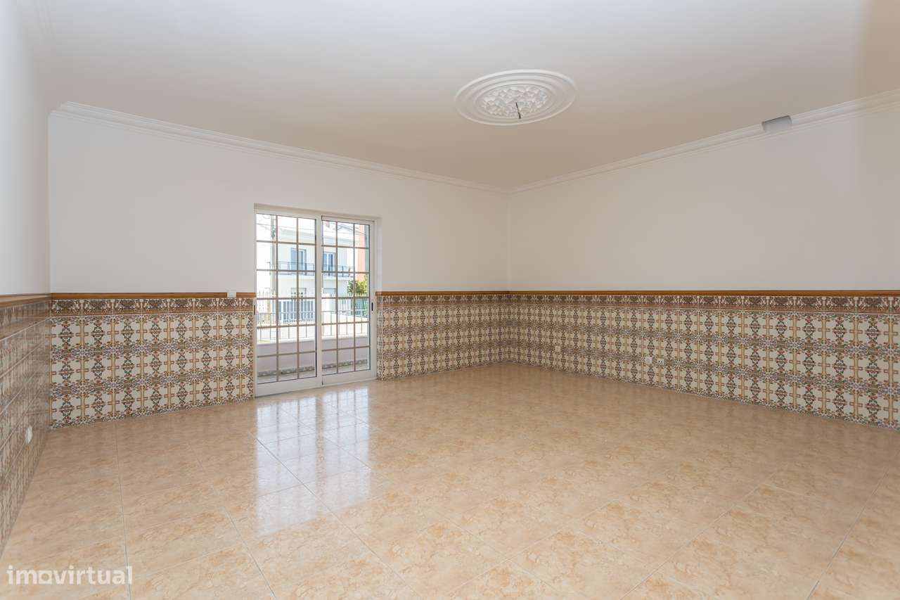 Moradia de 6 assoalhadas em lote de 500 m2-11