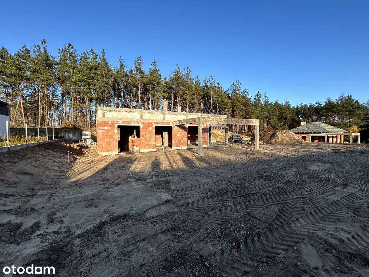 Kameralne osiedle domów parterowych przy lesie-7