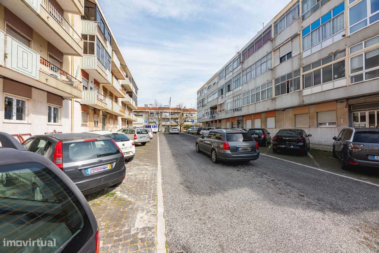 APARTAMENTO T3 | TOTALMENTE REMODELADO | SÃO JOÃO DA TALHA | LOURES-28