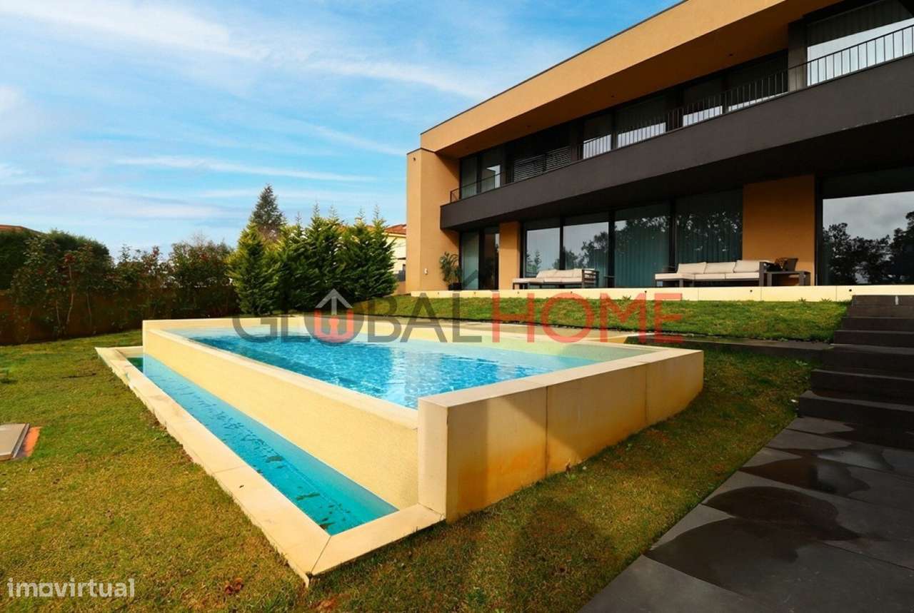 Moradia T5 com piscina na Quinta das Luzes - Grande imagem: 2/60