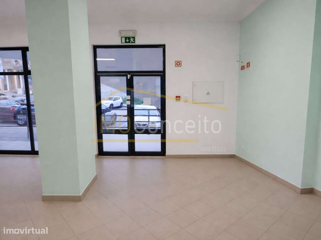 Loja com grande terraço - Habitação ou Serviços (TORRES NOVAS) - Grande imagem: 3/20