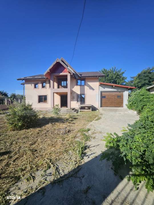 Casa la rosu, de vanzare, 250 mp, zona Slobozia Moara - Imagine principală: 4/19