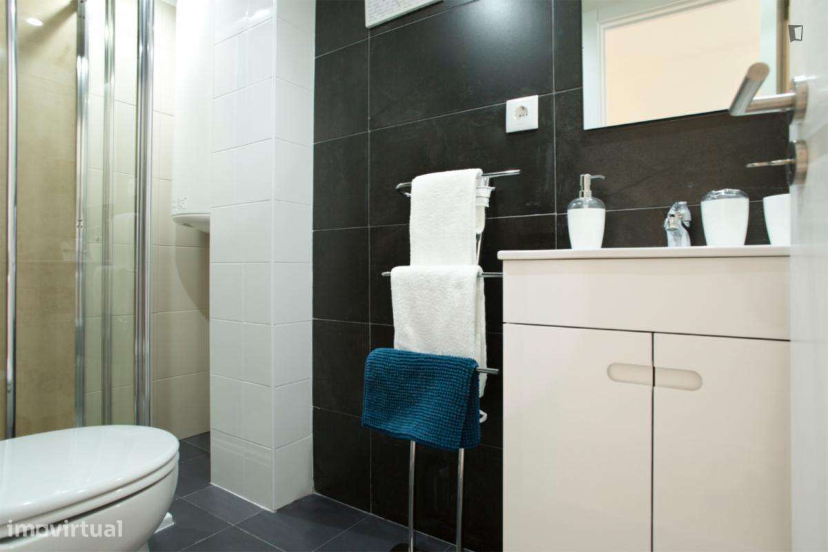 Quarto - localizado em Chelas Lisbon - Grande imagem: 4/9