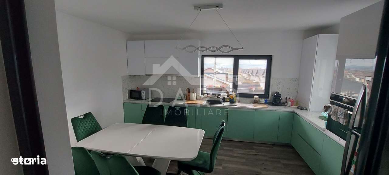 Casă de vânzare - Imagine principală: 3/8