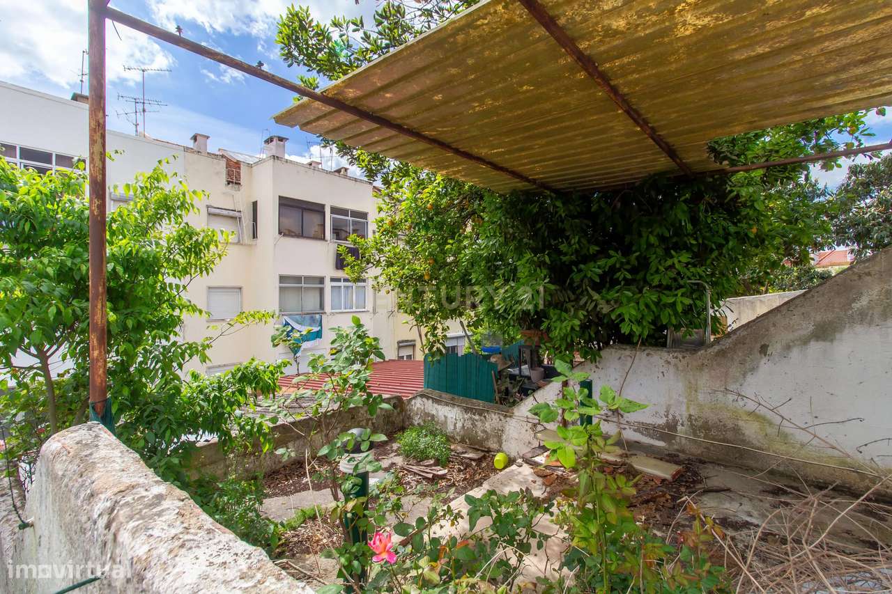 Prédio Totalmente Arrendado | Excelente Oportunidade de Investimento |-11