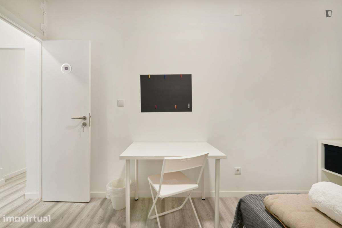 Quarto - localizado em Arroios Lisbon - Grande imagem: 4/31