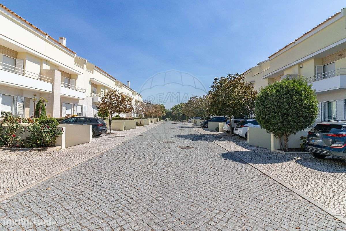 Moradia T3 para venda - Grande imagem: 2/48