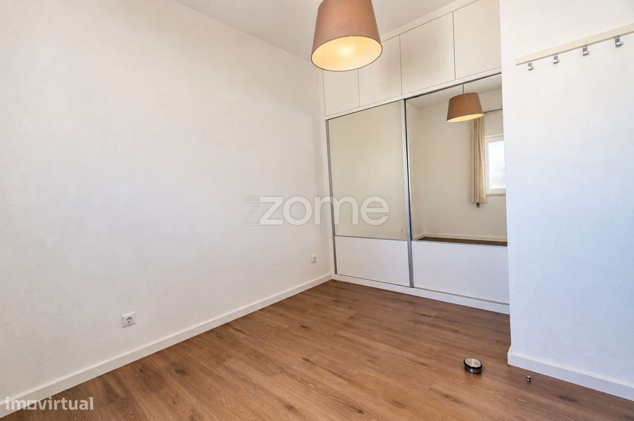 Apartamento T2 Remodelado com Excelente Luminosidade | Marvila, Lisboa-19