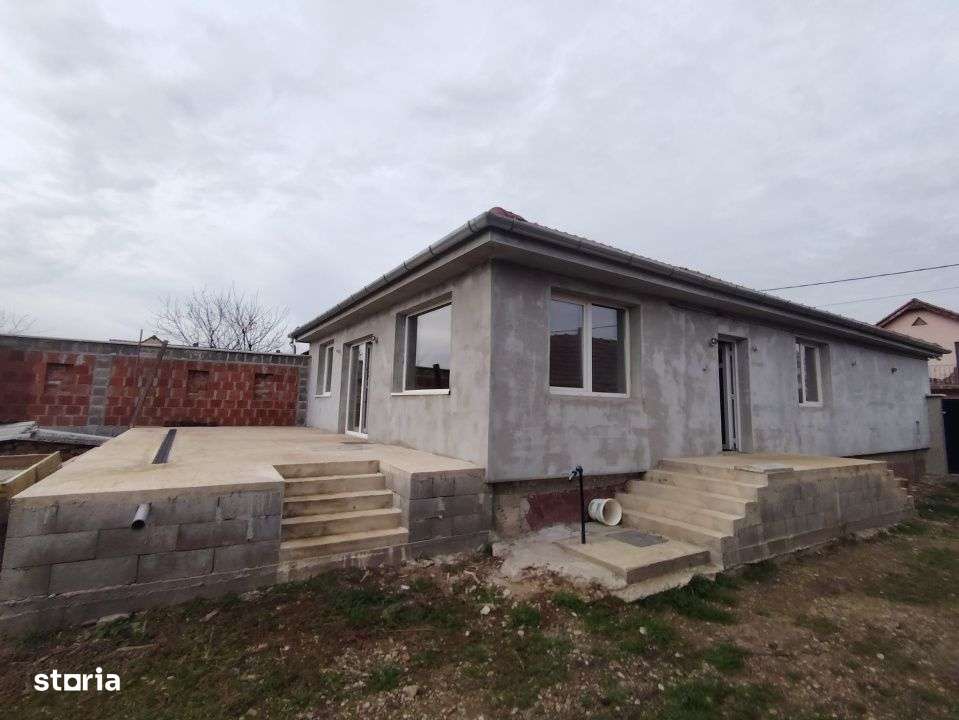 Casa de vanzare in Tarian - Imagine principală: 3/11