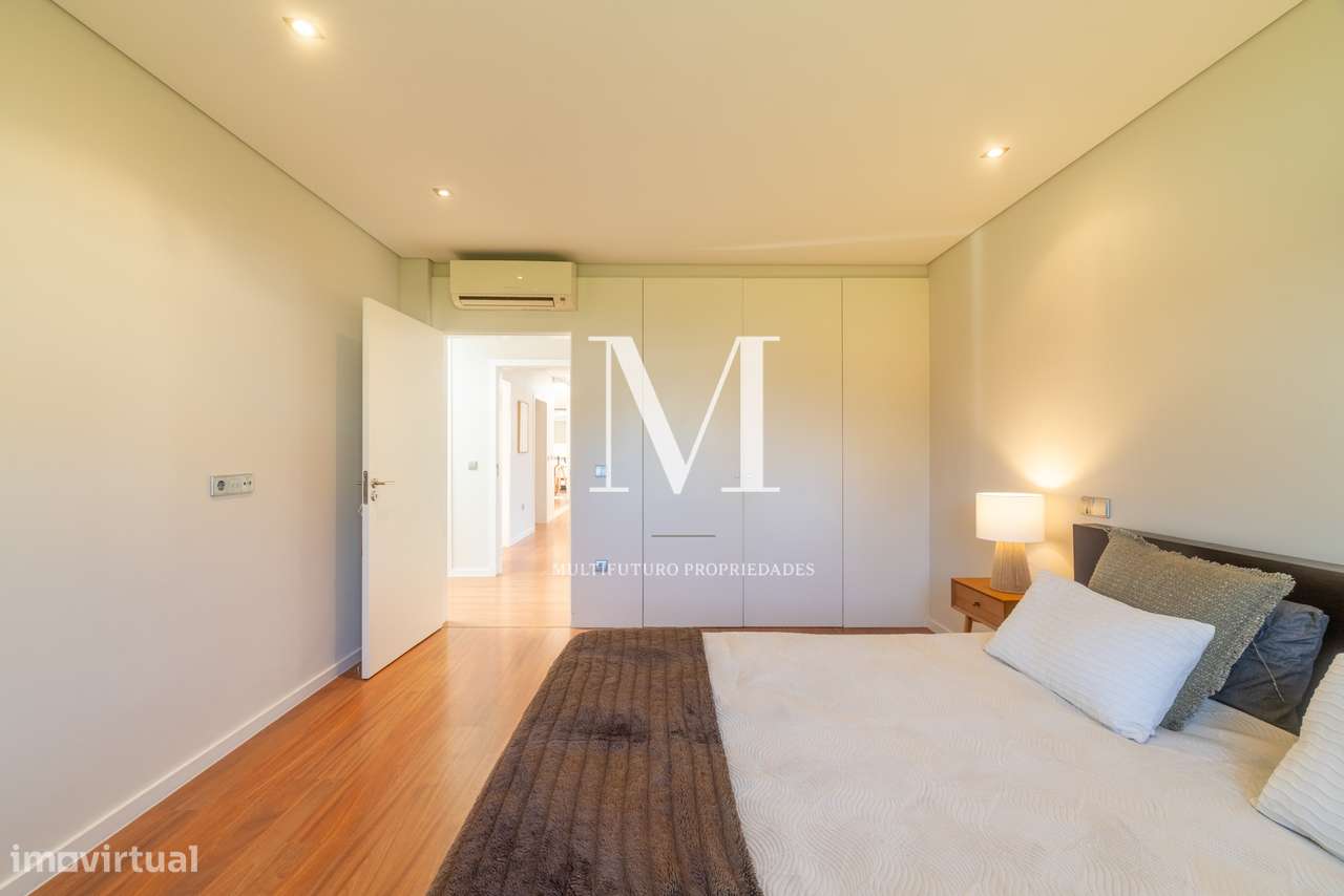 Famalicão | Propriedade T3+1 Térrea | 1.500 m² | Piscina | Jardim | LU-11
