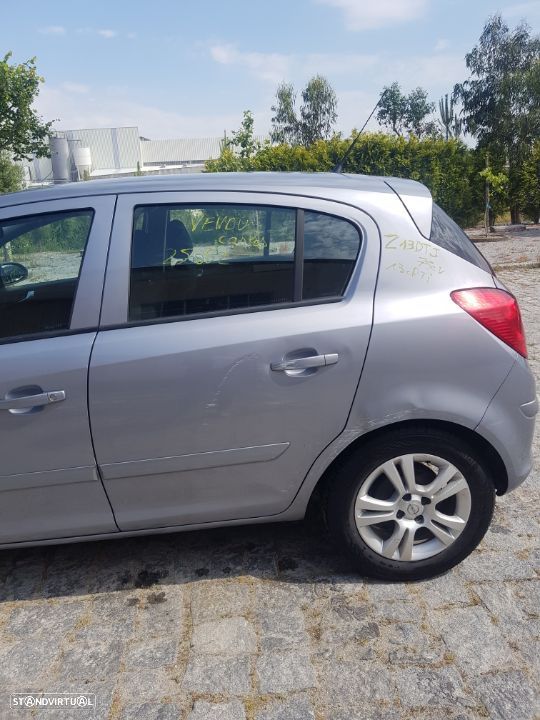 Peça - Porta Tras Esquerda Opel Corsa D 2008