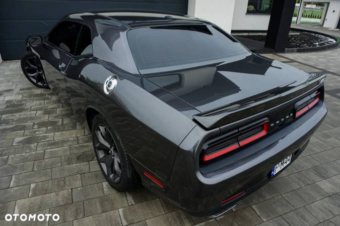 Dodge Challenger 5.7 R/T - 10