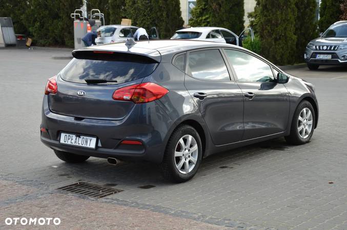 Kia Ceed - 9