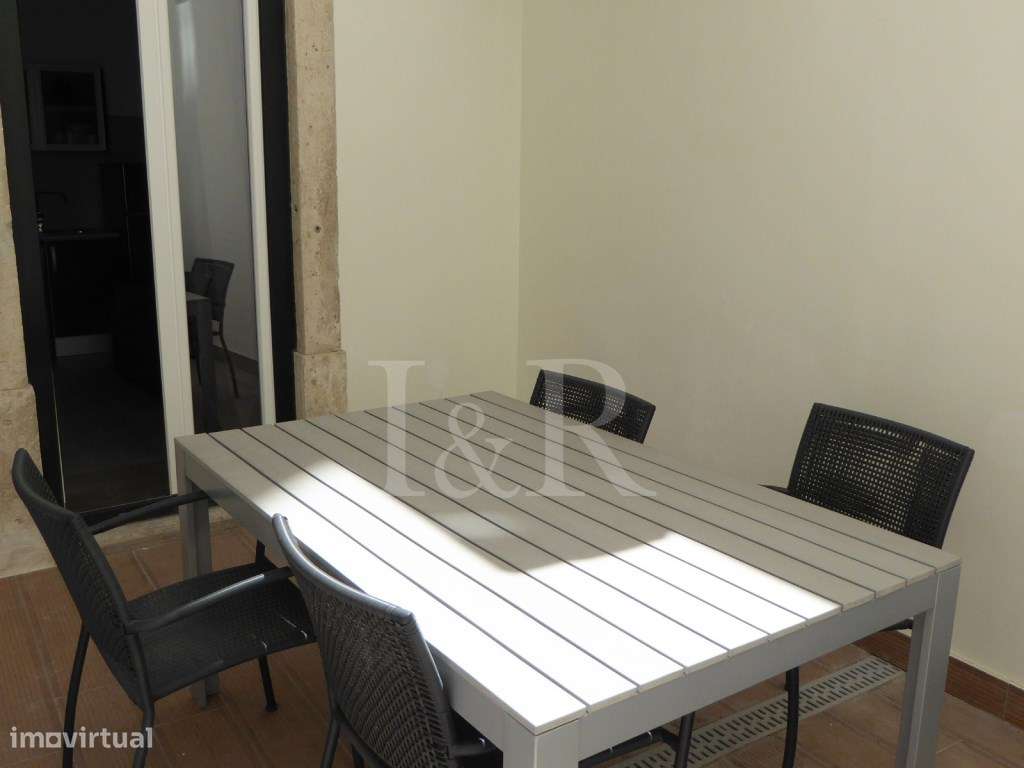 Prédio com 7 apartamentos para investimento em Lisboa - Grande imagem: 4/24