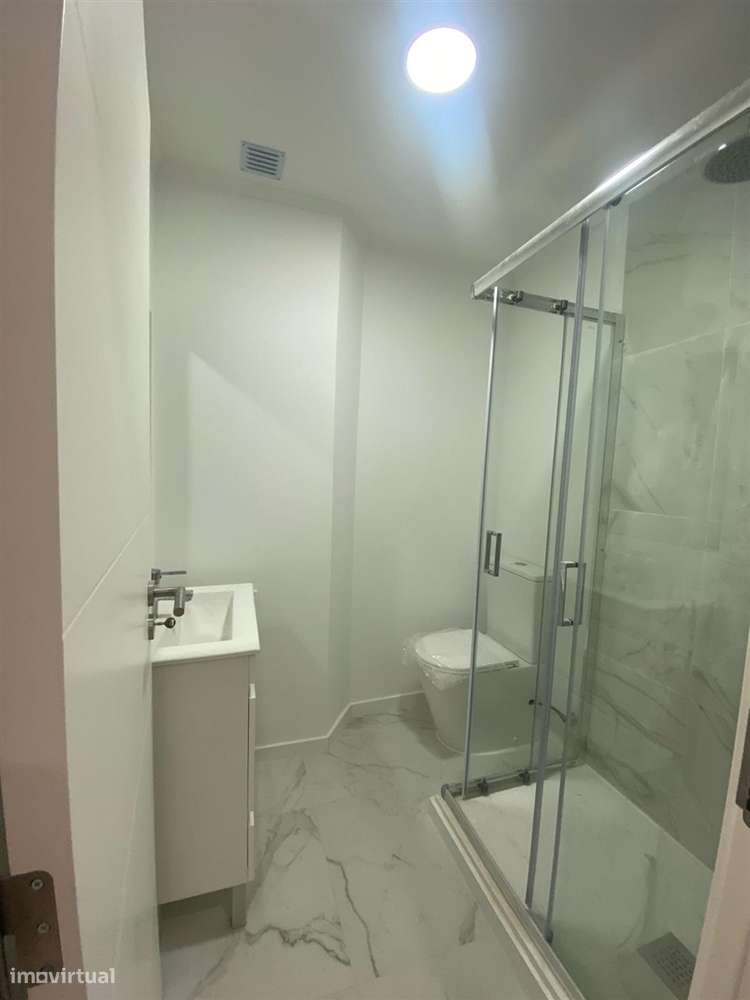 Apartamento T3 Damaia de Cima Totalmente Remodelado - Grande imagem: 4/10
