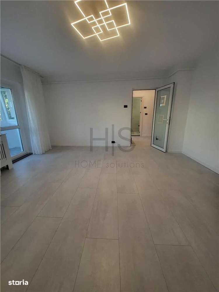 Garsoniera 42 mp, Decomandata, etaj 1 din 4-8