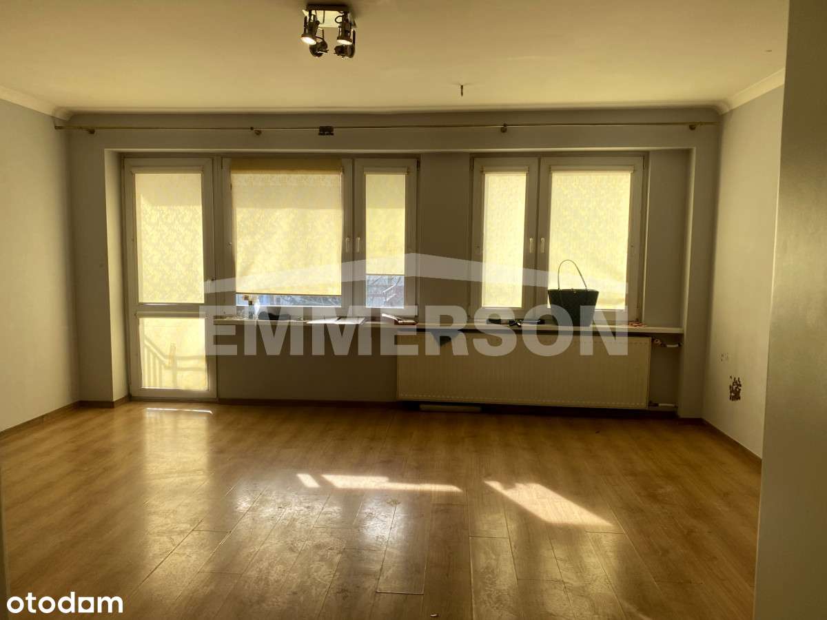 Dwupokojowe mieszkanie w centrum do remontu-0