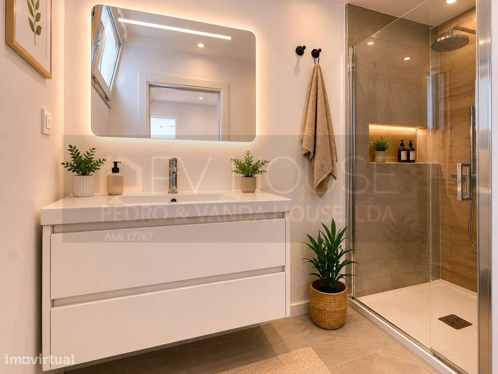 T4 Totalmente Remodelado com Suite e Cozinha Equipada | Rio de Mouro-26