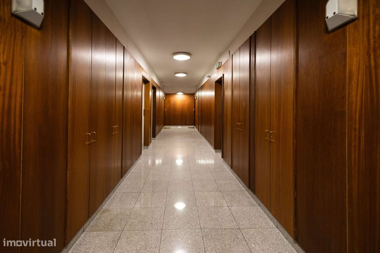 Magnífico T2, com 2 lugares de garagem, junto ao Mira Maia Shopping-5