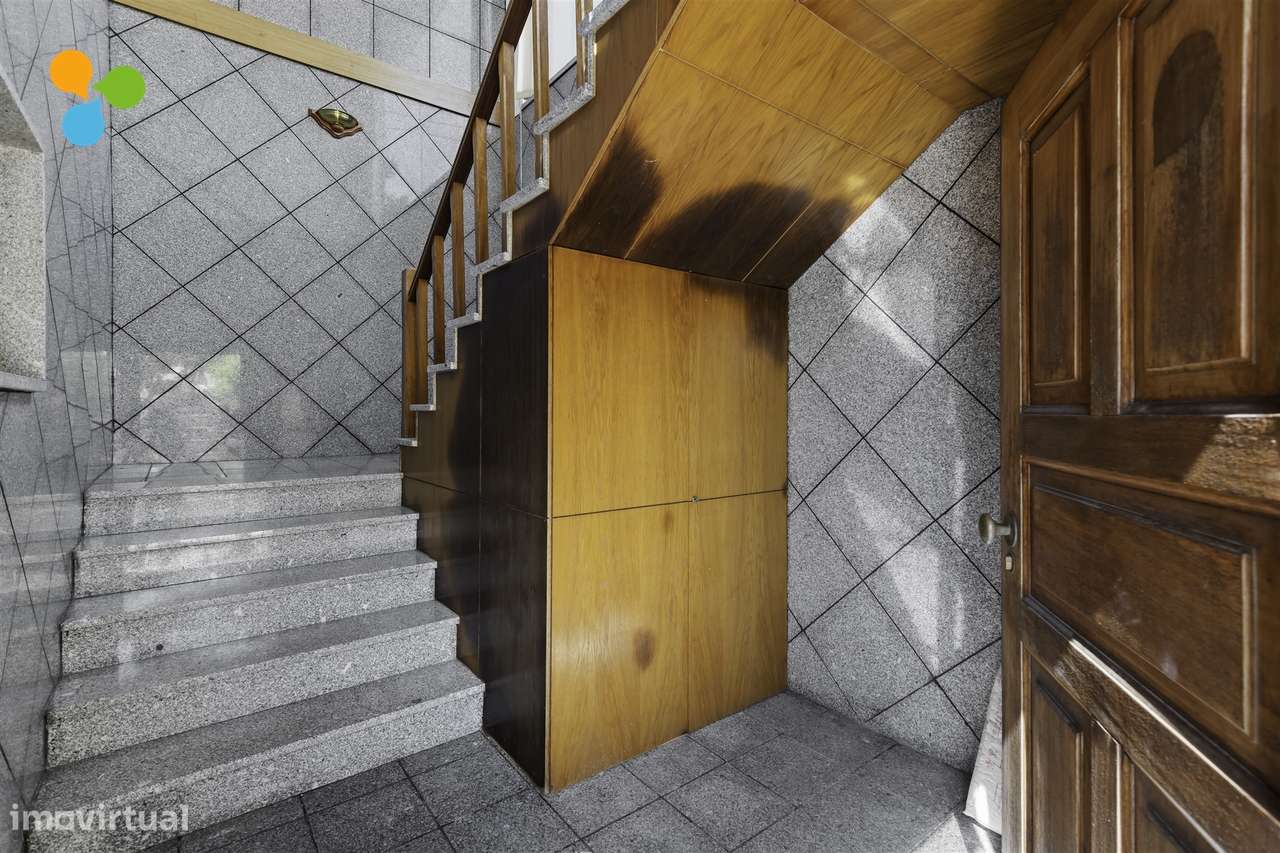 Escritórios para Serviços – Arrendamento em Zona Industrial Covilhã - Grande imagem: 4/18