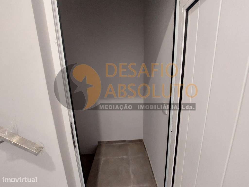Apartamento T2 c/ varanda. Quinta do Conde - Pinhal do General-31