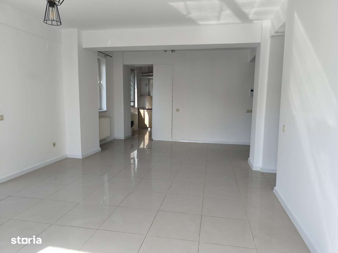 Piata Sudului Sun Plaza Apartament 64 mp bloc boutique 2008 etaj 1/3