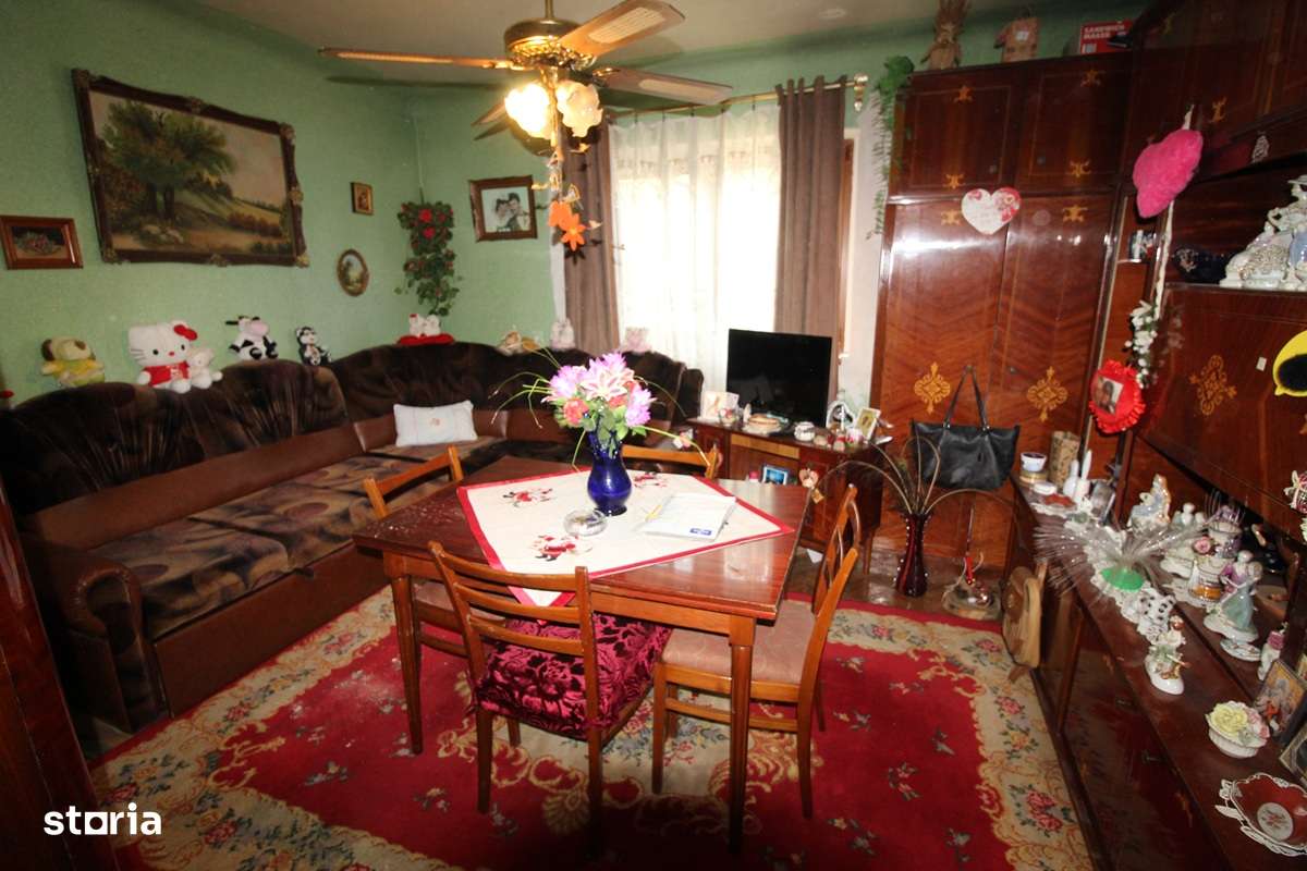 Vând casă P+Pod în Hunedoara, zona Chizid, teren 250mp, anexe...-7