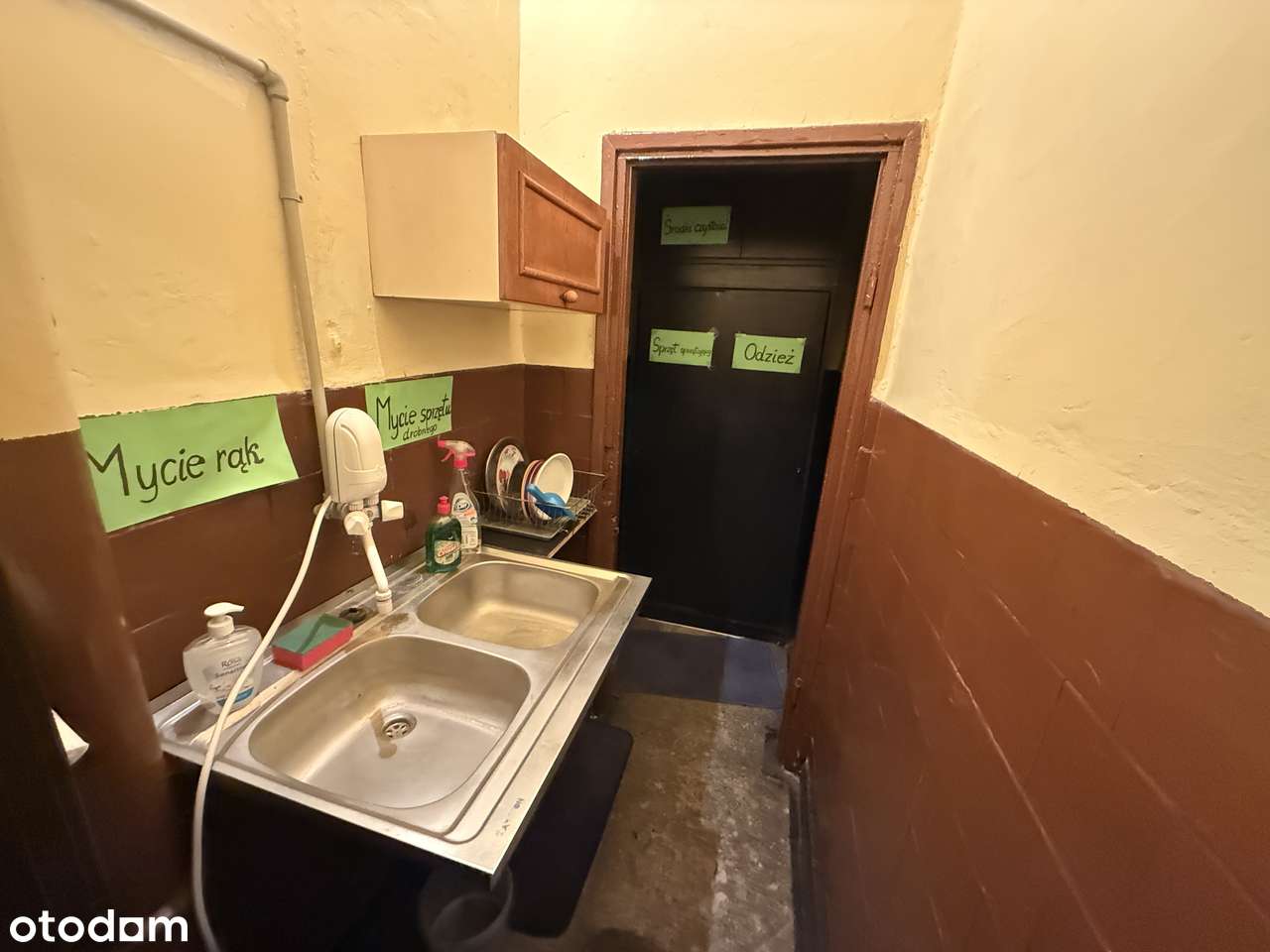 Lokal w fantastycznej lokalizacji-11