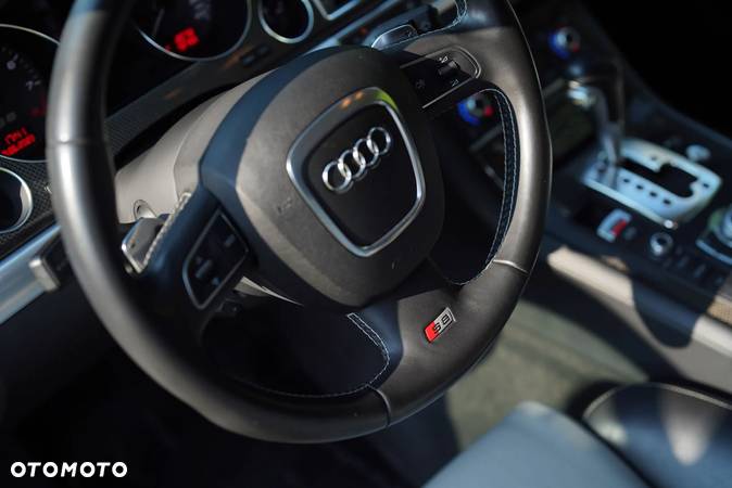 Audi S8 5.2 FSI Quattro - 21