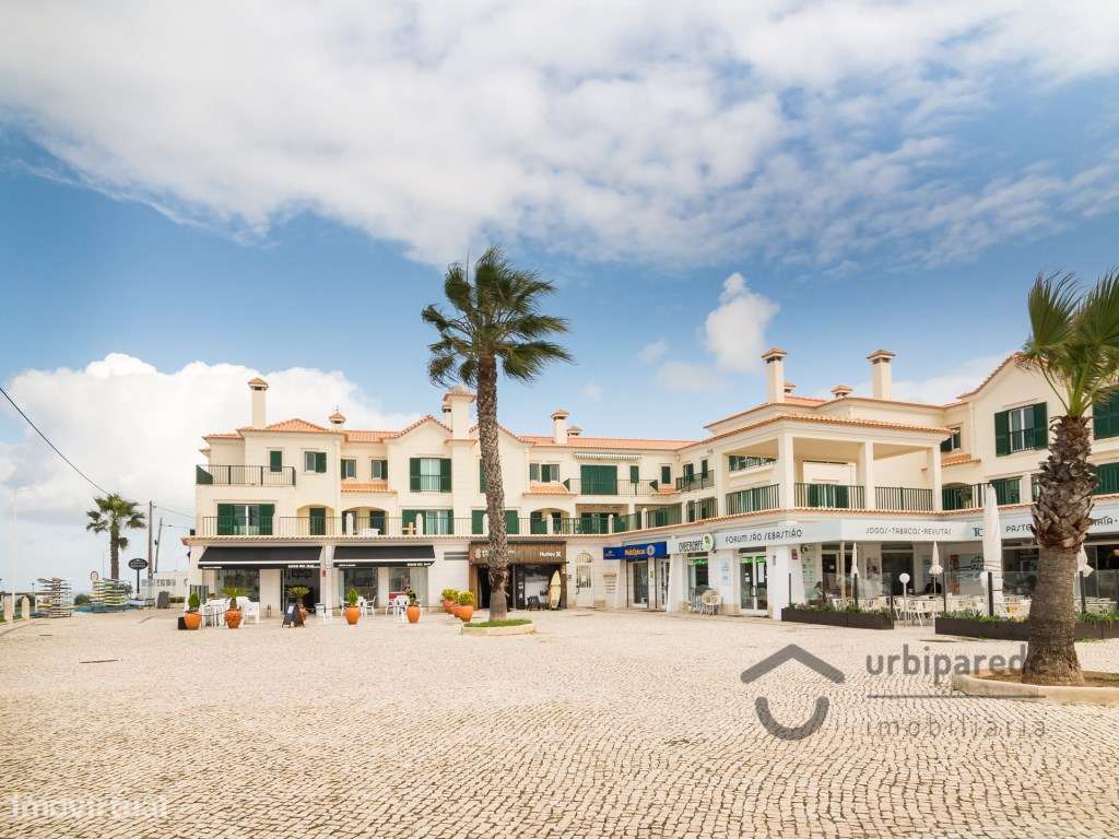 Moradia V4 em condomínio fechado no centro da Ericeira, com garagem.-43