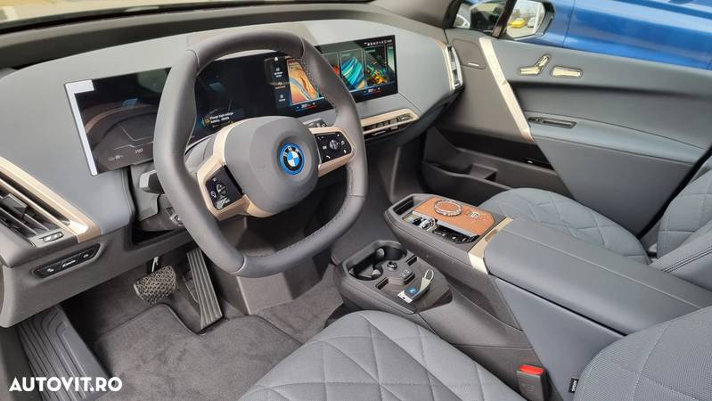 BMW iX xDrive40 - 7