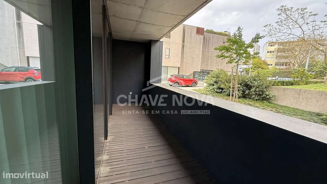 Apartamento t2 à venda na Rua António Bessa Leite-21