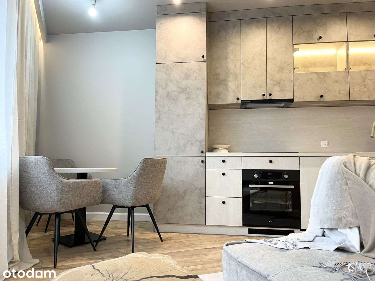 2 pokoje Pod Klucz z Miejscem Parkingowym-0