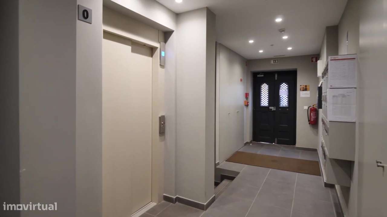 Apartamento T1 com varanda, na Lapa, Lisboa - Grande imagem: 2/17