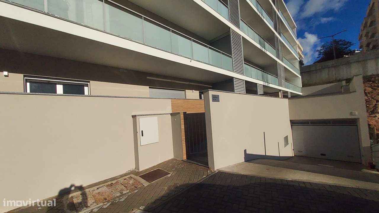 Apartamento T3 novo C/ box- Leiria-31