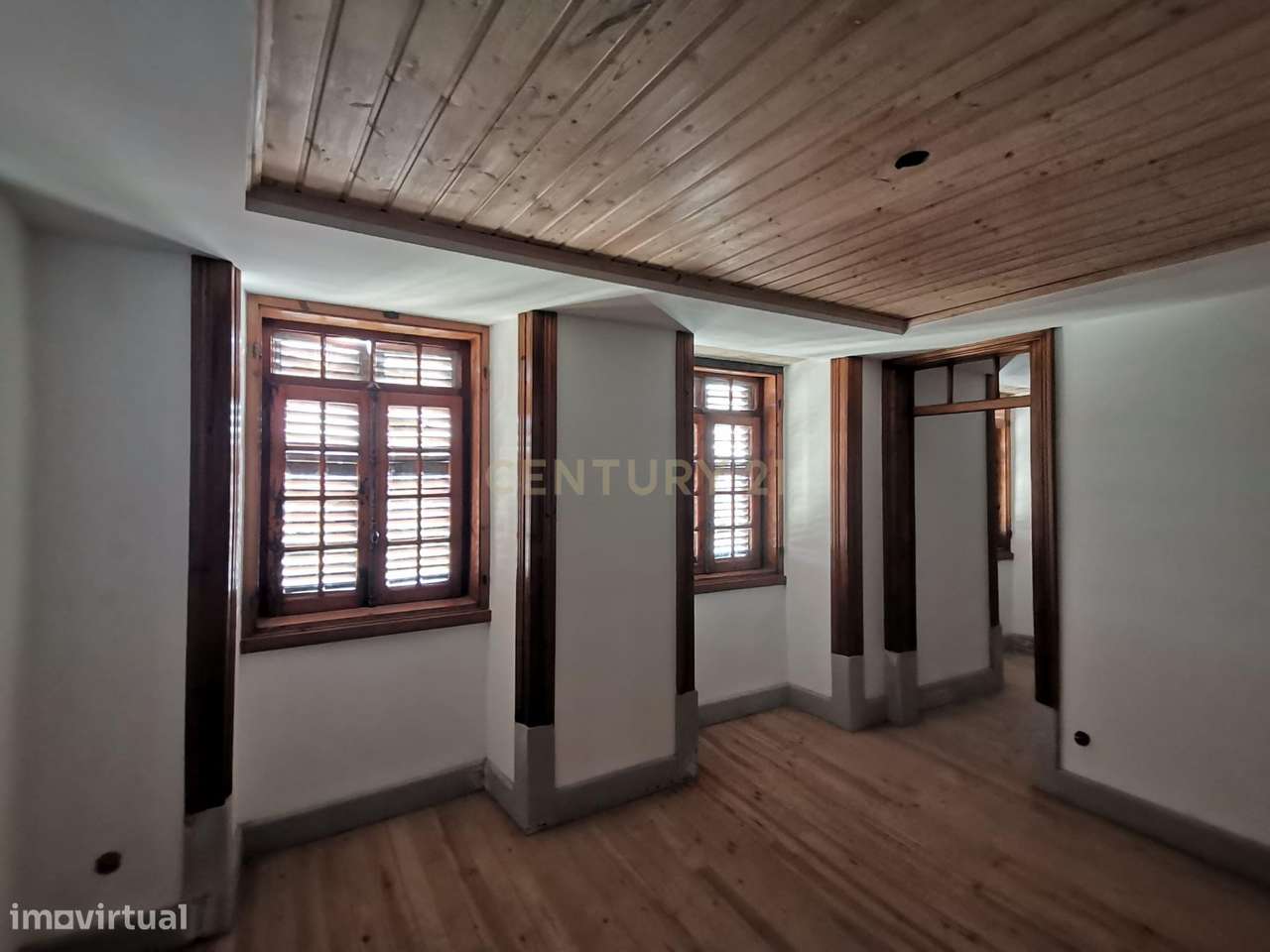 Prédio com vista soberba sobre o rio Mondego-30