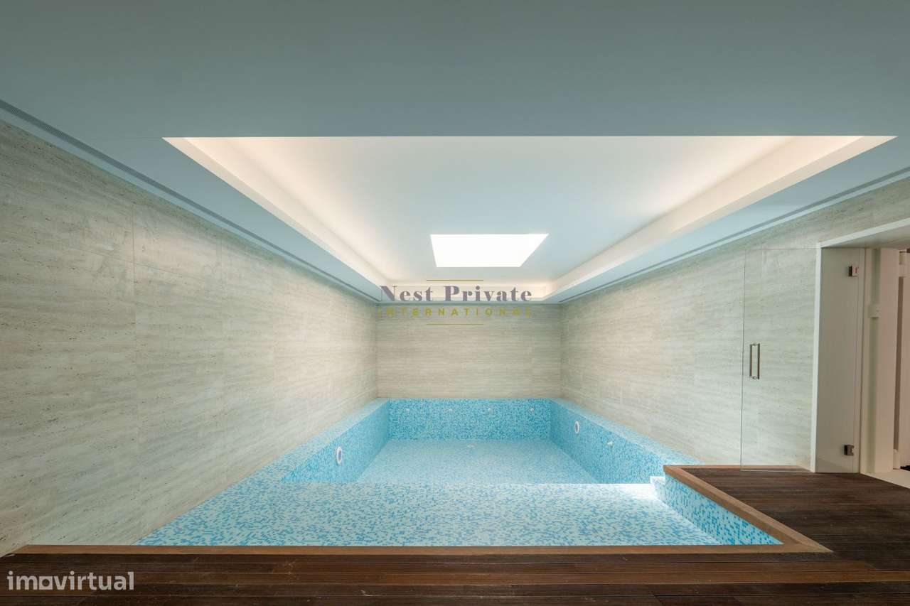 Palacete à venda na Rua de Álvares Cabral-43