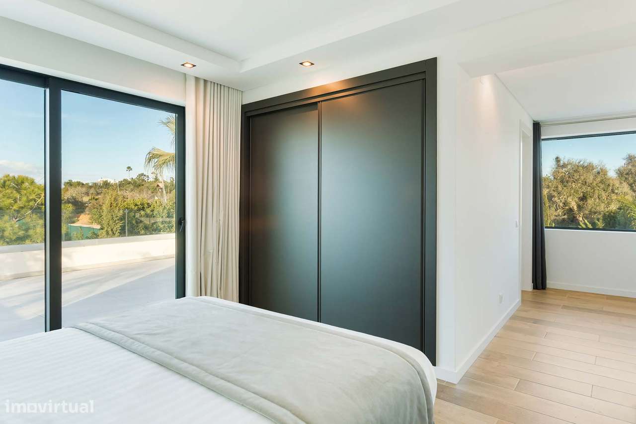 Quinta Moderna de Luxo com 4+1 Suítes, Anexo Independente e Jardim-34