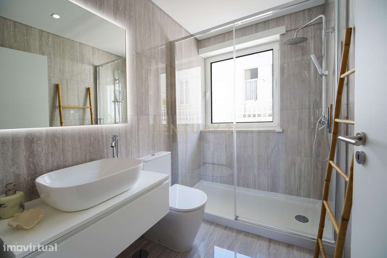 Apartamento T3 frente ao mar-24
