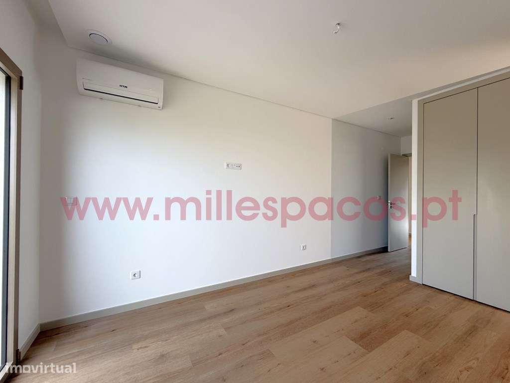 Duplex T3+1 Novo - Garagem individual e Terraço-53