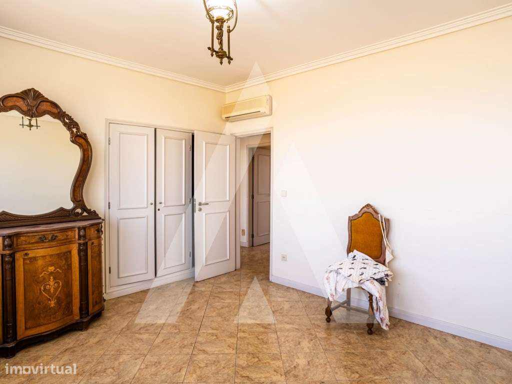 Apartamento T4 com Terraço de 90 m² no Centro de Aveiro-41
