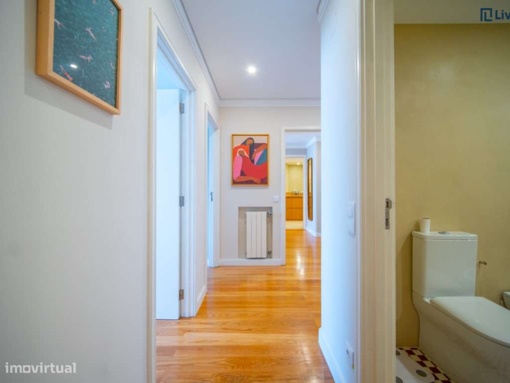 T4+1 de 200m² Renovado com 2 Suites-27