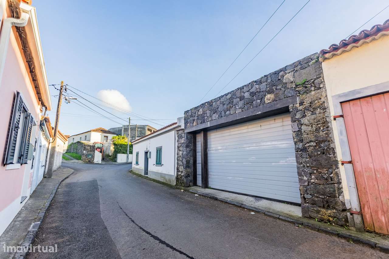 Moradia T3 - Fenais da Luz-25