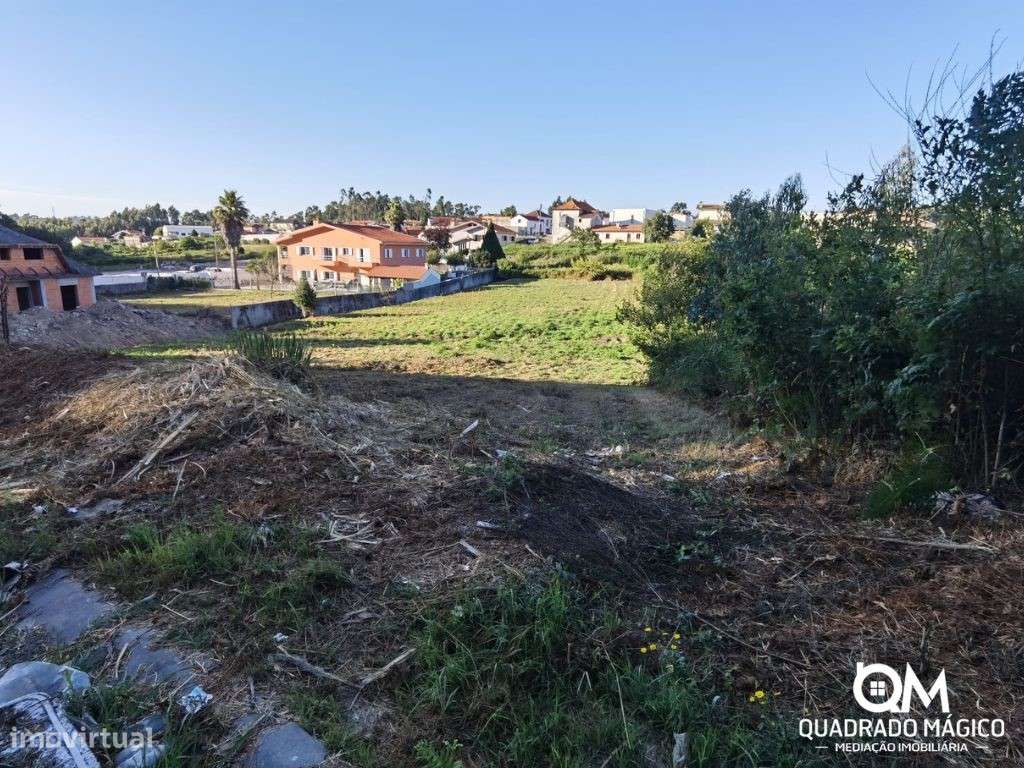 Terreno Urbanizável para Venda em São João de Ver!-7