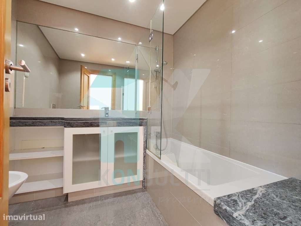 Moradia de luxo T4 com piscina no prestigiado condomínio fechado da...-16