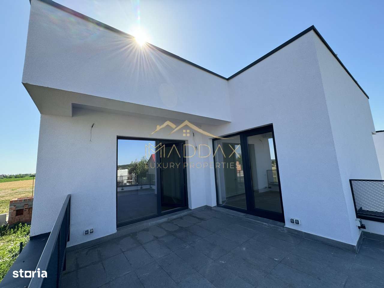 Vila LUX***Panouri fotovoltaice***Lake view//Laguna Albastra/Corbeanca - Imagine principală: 5/20