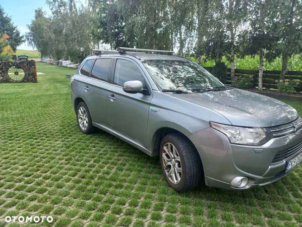 Mitsubishi Outlander PHEV Instyle NAVI - 2