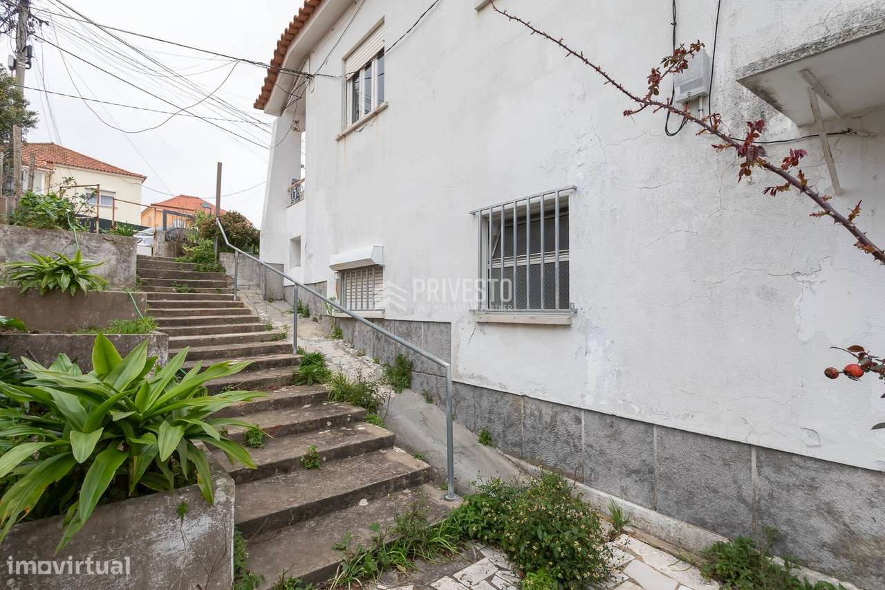 Prédio Devoluto com 3 Apartamentos | Lote 551 m² | Alcabideche-25