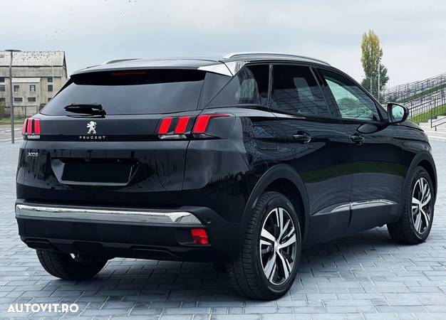 Peugeot 3008 1.2 PureTech Turbo S&S EAT8 Allure - 3